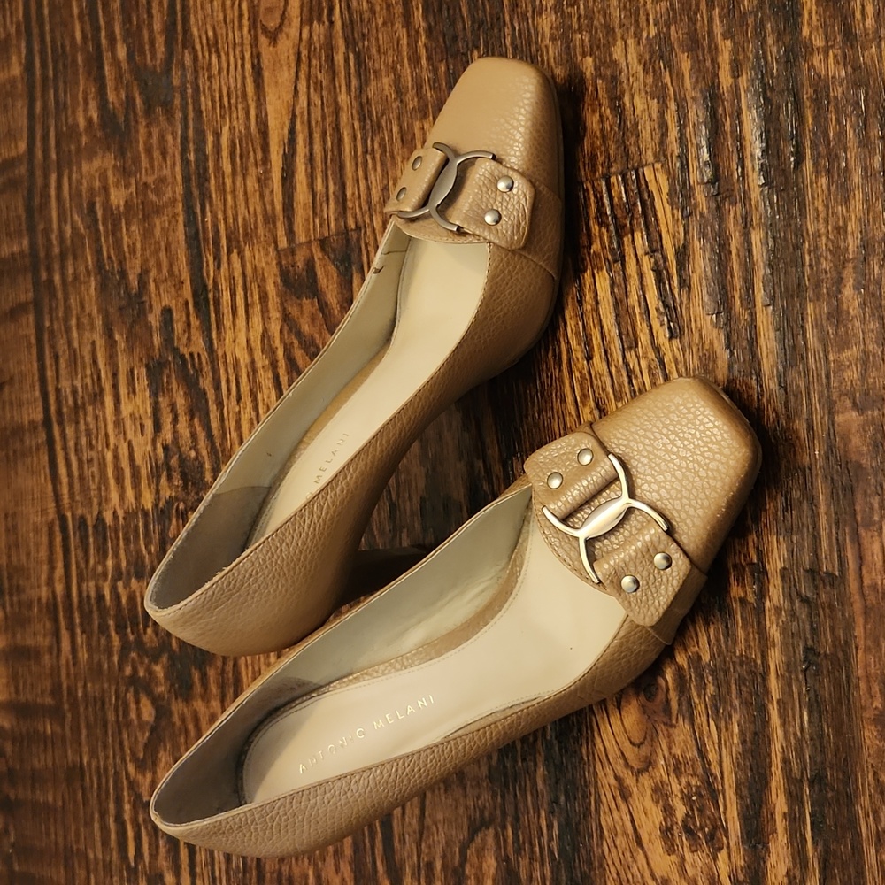 Antonio Melani Tan Heels
